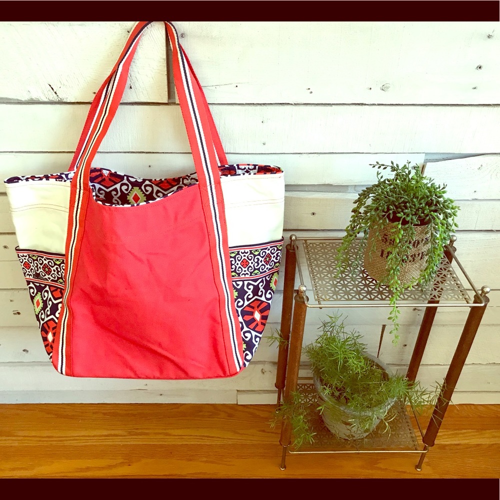 Large Vera Bradley tote bag in excellent condition